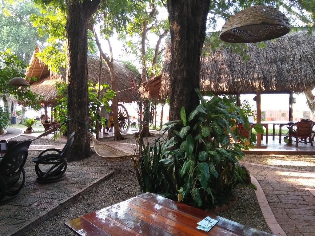 Mut Mee Garden Nong Khai